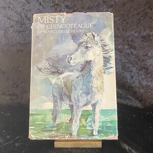 Misty of Chincoteague by Marguerite Henry | 1947 | Vintage Horse Novel